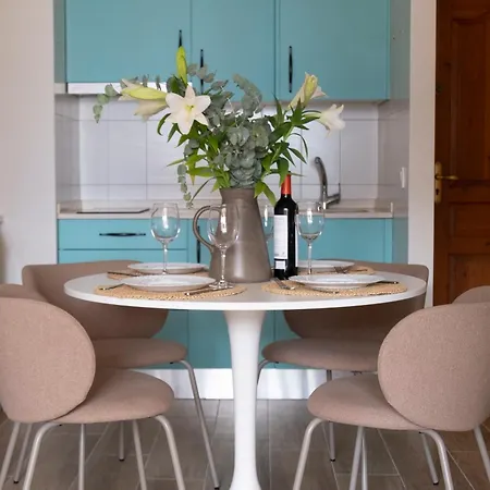 Moderno Con Vista Al Mar, Piscina, Parking Daire