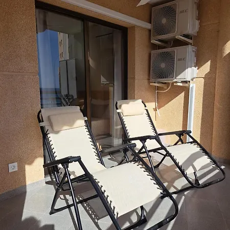 Apartment Moderno Con Vista Al Mar, Piscina, Parking *