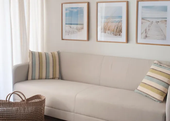 Apartment Moderno Con Vista Al Mar, Piscina, Parking *